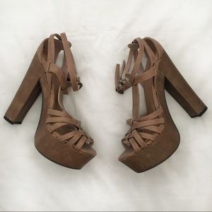 NWOT Qupid Tan Boho Heels - Size 6